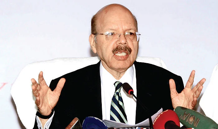 Former CEC Nasim Zaidi: EC must not just be neutral, it must also be ‘seen’ as neutral