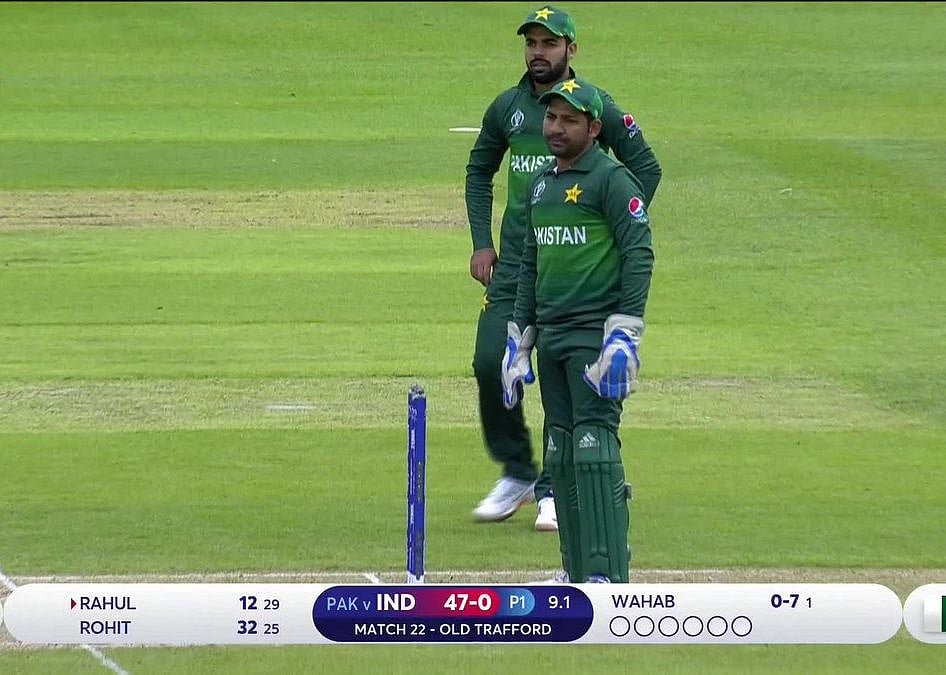 India vs Pak ICC World Cup LIVE: Pak loses 3 wickets in quick succession; 129 for 5 in 27 overs 