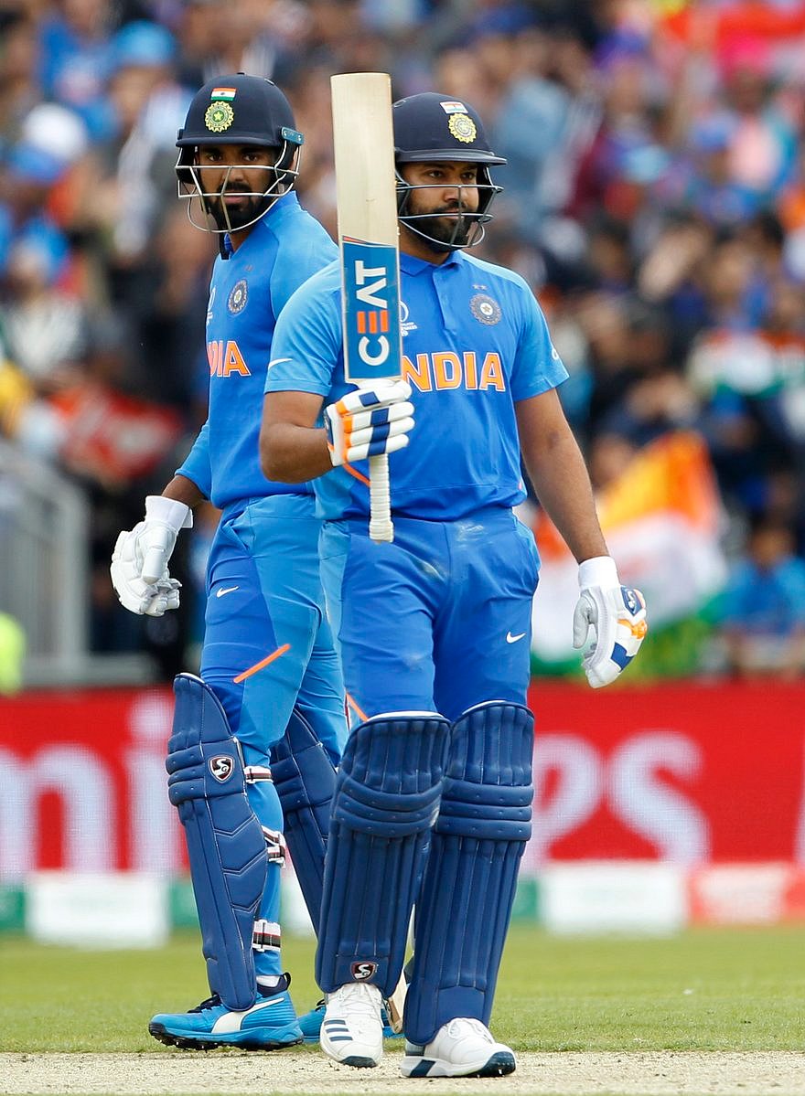 India vs Pak ICC World Cup LIVE: Pak loses 3 wickets in quick succession; 129 for 5 in 27 overs 