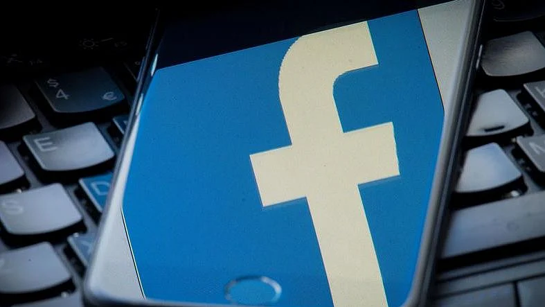 Facebook rolls out new rules for political advertising globally