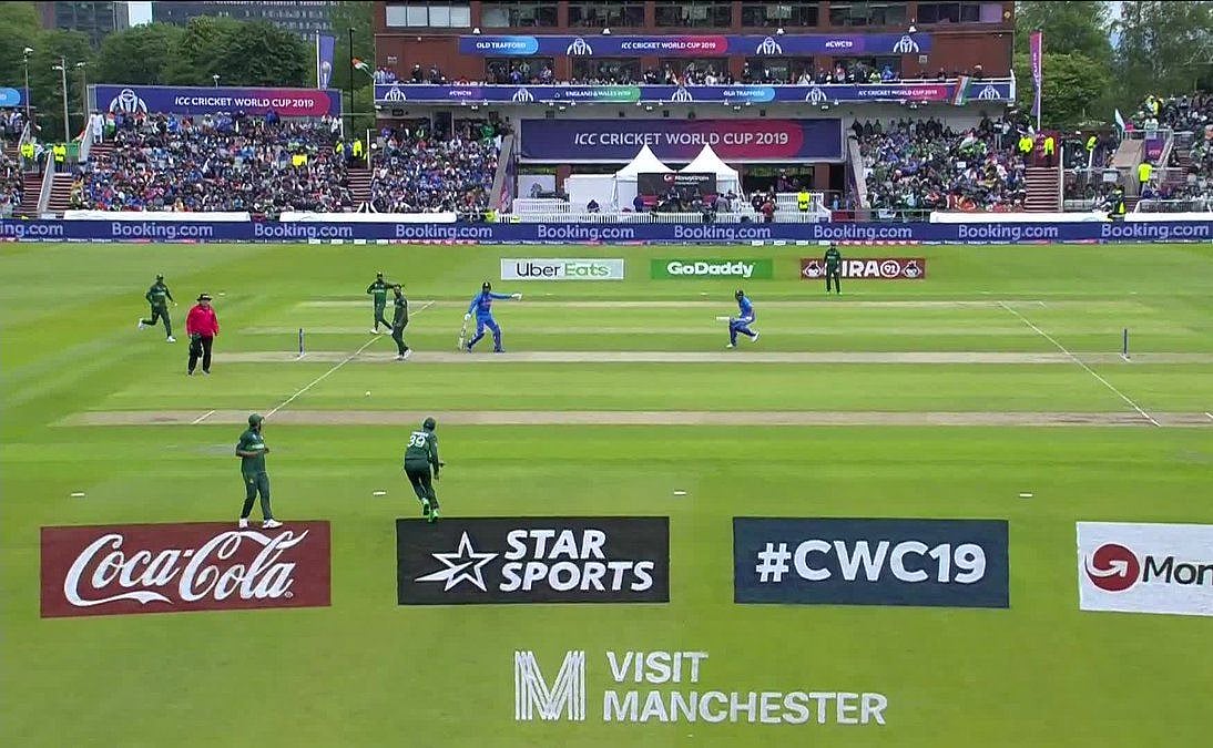India vs Pak ICC World Cup LIVE: Pak loses 3 wickets in quick succession; 129 for 5 in 27 overs 