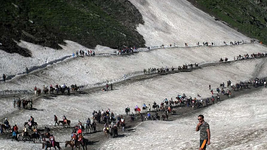 File photo from 2024, when 2.85 lakh pilgrims had visited the 3,880-metre high Amarnath cave.