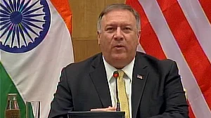 US lawmakers seek immediate end of communication blackout in Kashmir