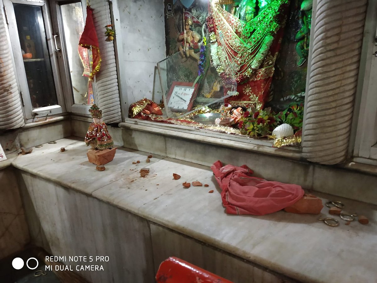 Minor skirmish takes communal colour in old Delhi’s Hauz Qazi, situation tense; Bajrang Dal activist detained