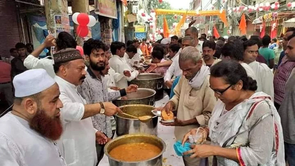 Politics aside, communal harmony marks Shobha Yatra at Lal Kuan