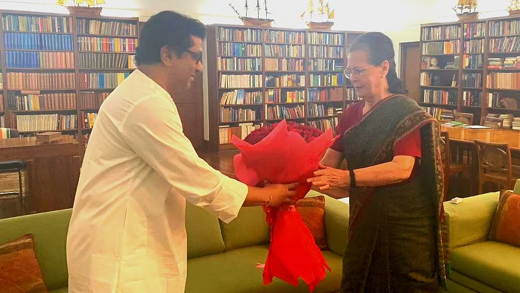 MNS chief Raj Thackeray calls on Sonia Gandhi