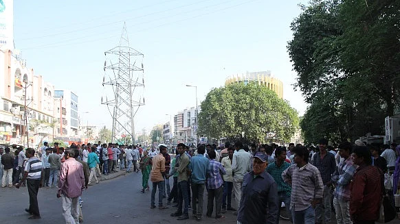 Gujarat’s regular, casual workers earn less than 19 top states  