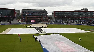 Who will qualify for Final if rain plays a spoilsport today also?