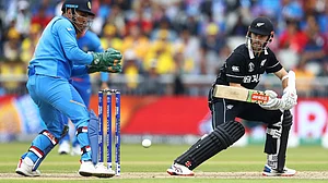 NZ struggle to 239/8 as India bowlers come to party