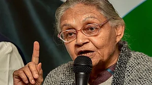 Dikshit’s last instruction: Protest at BJP office if standoff between Priyanka, UP govt goes on