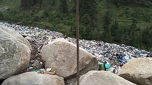 Manali: A dump yard with over 2000 tonnes of waste generated by tourists