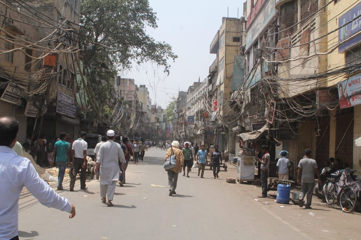 Squabble over parking takes communal colour in old Delhi’s Hauz Qazi, major clash avoided