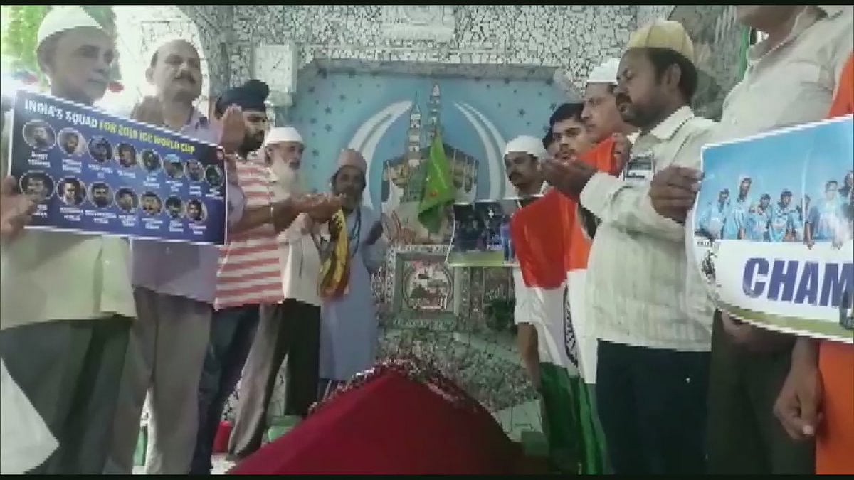 India vs New Zealand LIVE: Match stopped due to rain