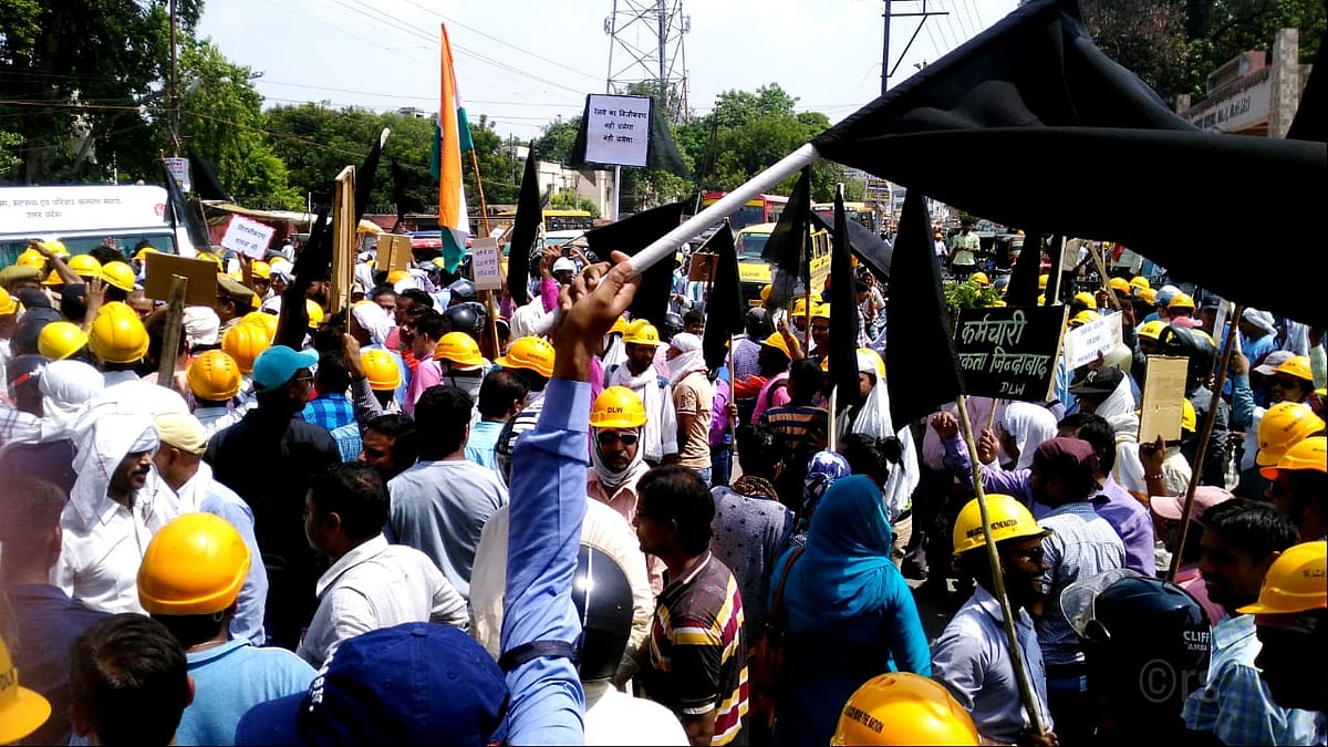 Protests at Diesel Locomotive Works in Varanasi
