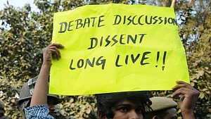 Bureaucrats condemn govt for CBI raids on human rights activists, dissenters in an open letter to Centre