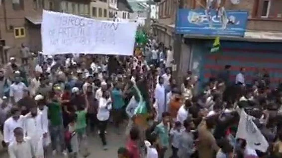 A video grab of the protest in Kashmir on August 9 after Friday prayers.