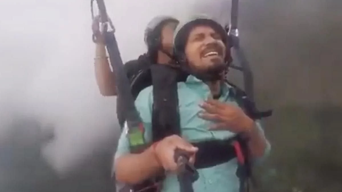 Hilarious paragliding video goes viral on social media