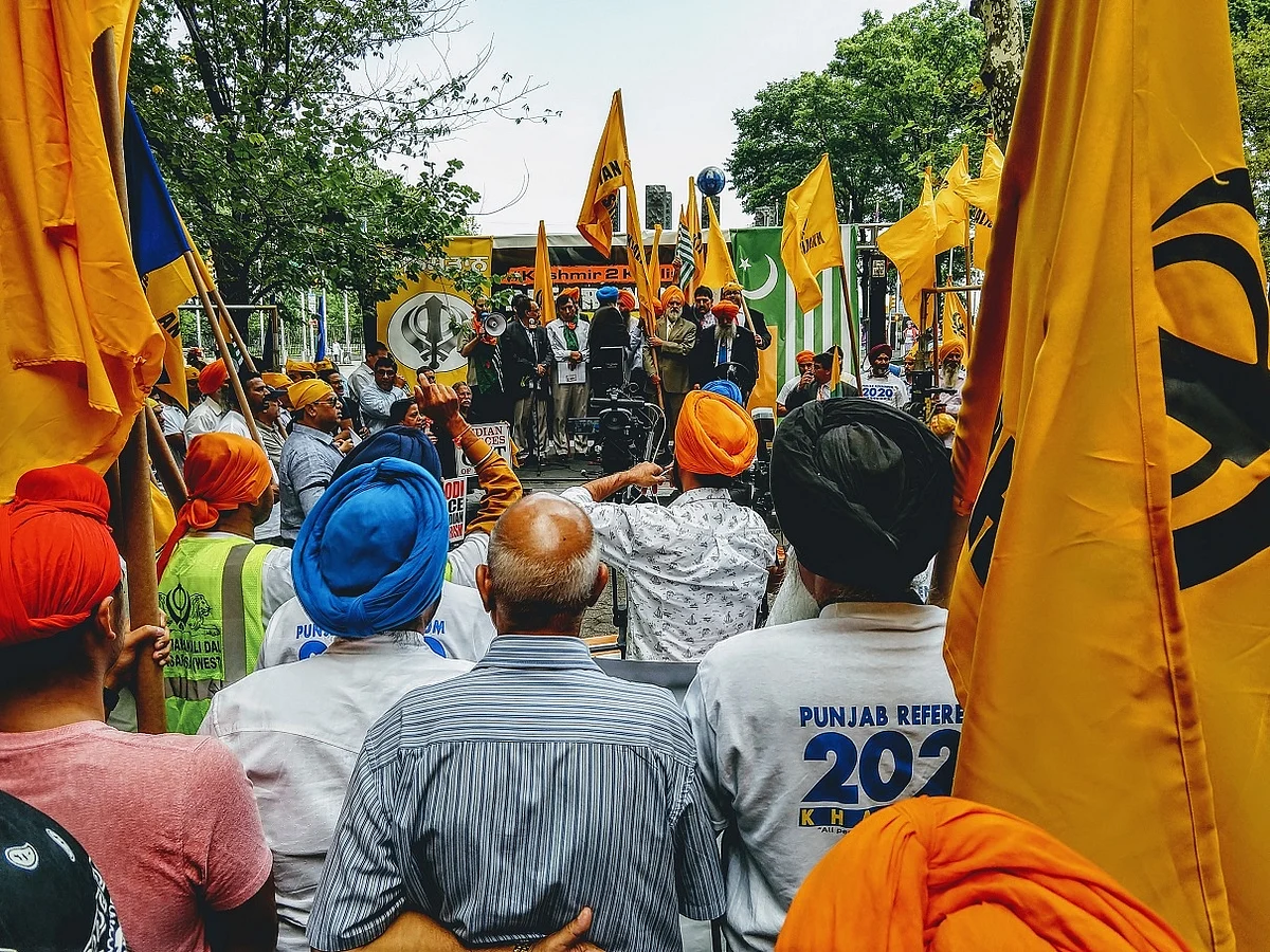 Pro-Khalistan Sikhs protest with Pakistanis outside UN