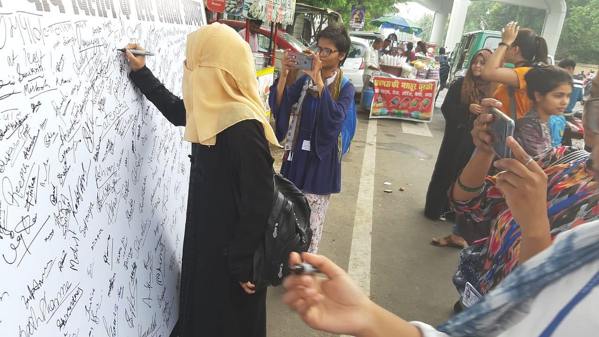 Overwhelming support for Congress signature campaign for justice to Unnao rape survivor