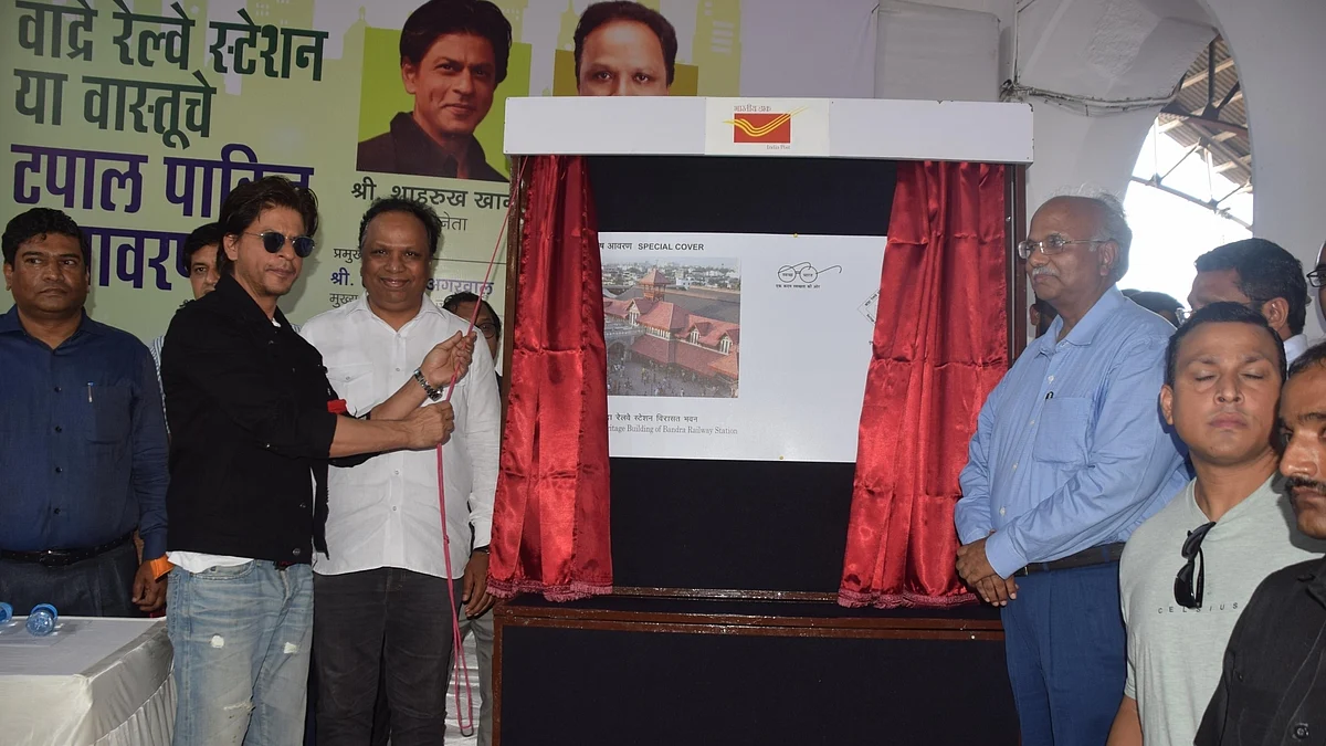 130 years of Bandra railway station: SRK releases postal cover