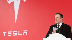 AI will be smarter than humans within 5 years, says Elon Musk