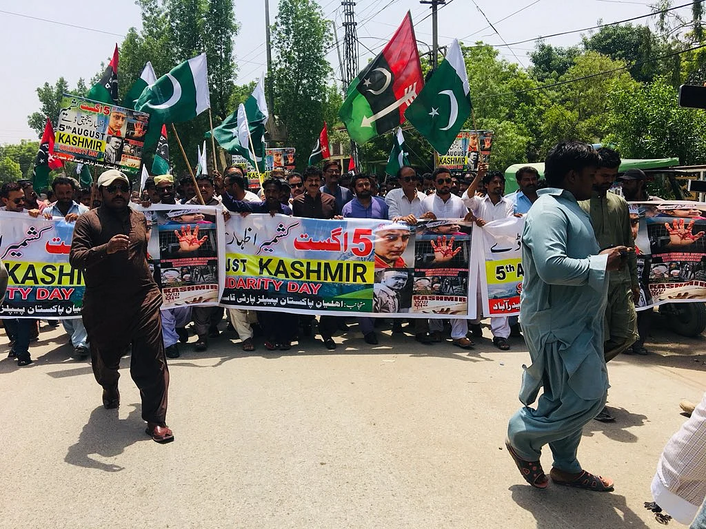 Was Pakistan aware of Delhi’s moves on Kashmir?