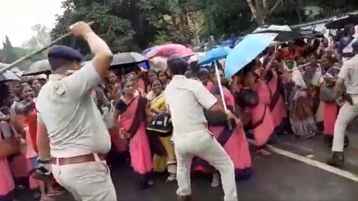 Jharkhand Anganwadi women workers beaten by police officials