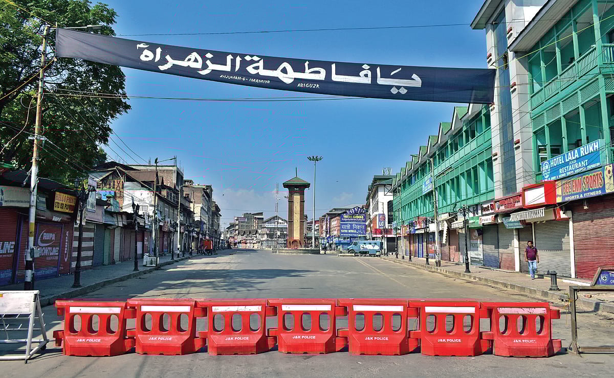 “Modi has destroyed us,” laments  vendor in Srinagar, wonders  why  honeymooning couples would return 