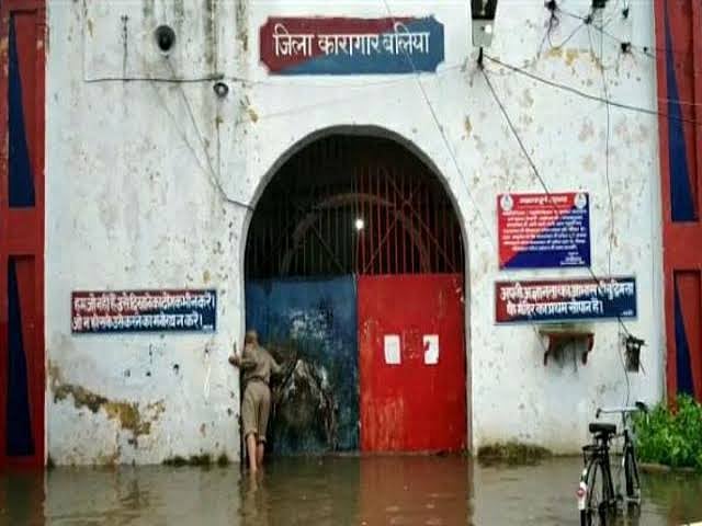 850 prisoners shifted from UP’s Ballia jail after water-logging  