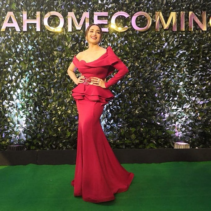 IIFA 2019: Alia and Ranveer bag Best Actor awards, Sara Ali Khan steals show with debut stage performance
