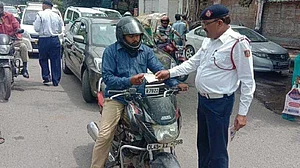 Karnataka to follow Gujarat order on cut in penalties under Motor Vehicles act
