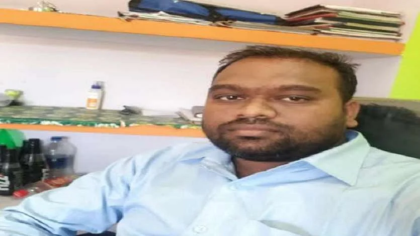 A Dalit Village Development officer (VDO) commits suicide after public humiliation by village heads