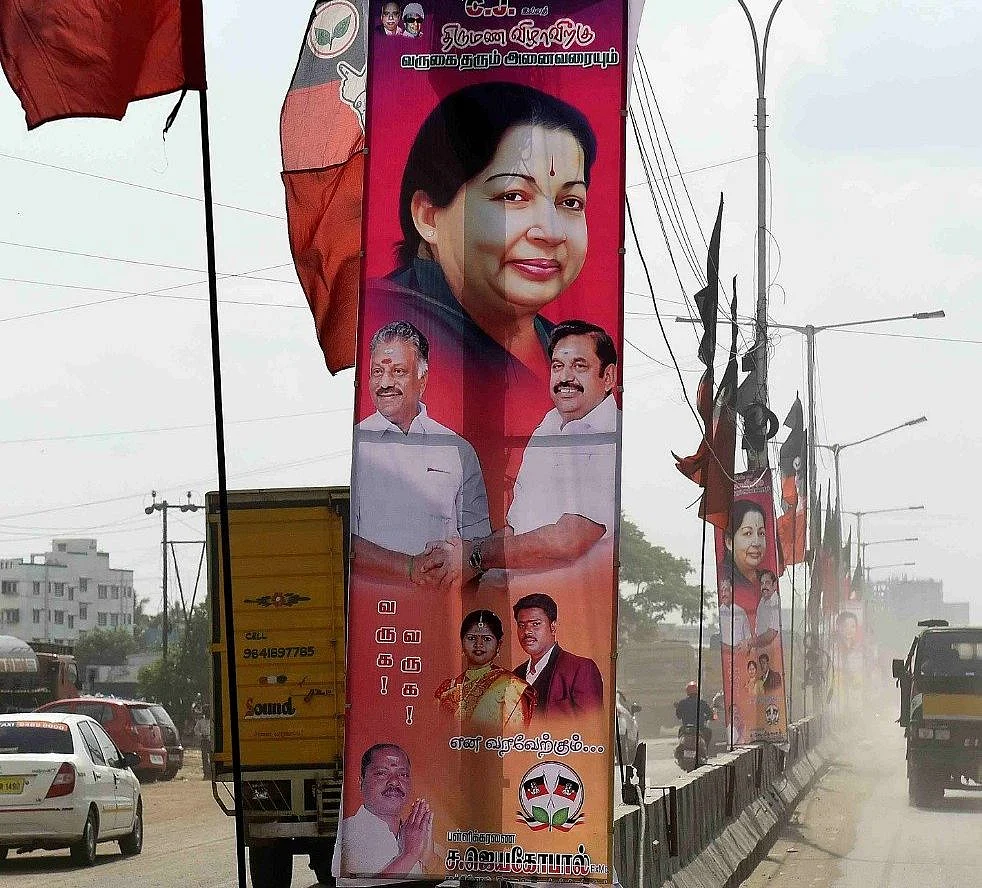 Not even a month post a death due to illegal hoarding, Madras HC allows AIADMK and BJP  to erect banners