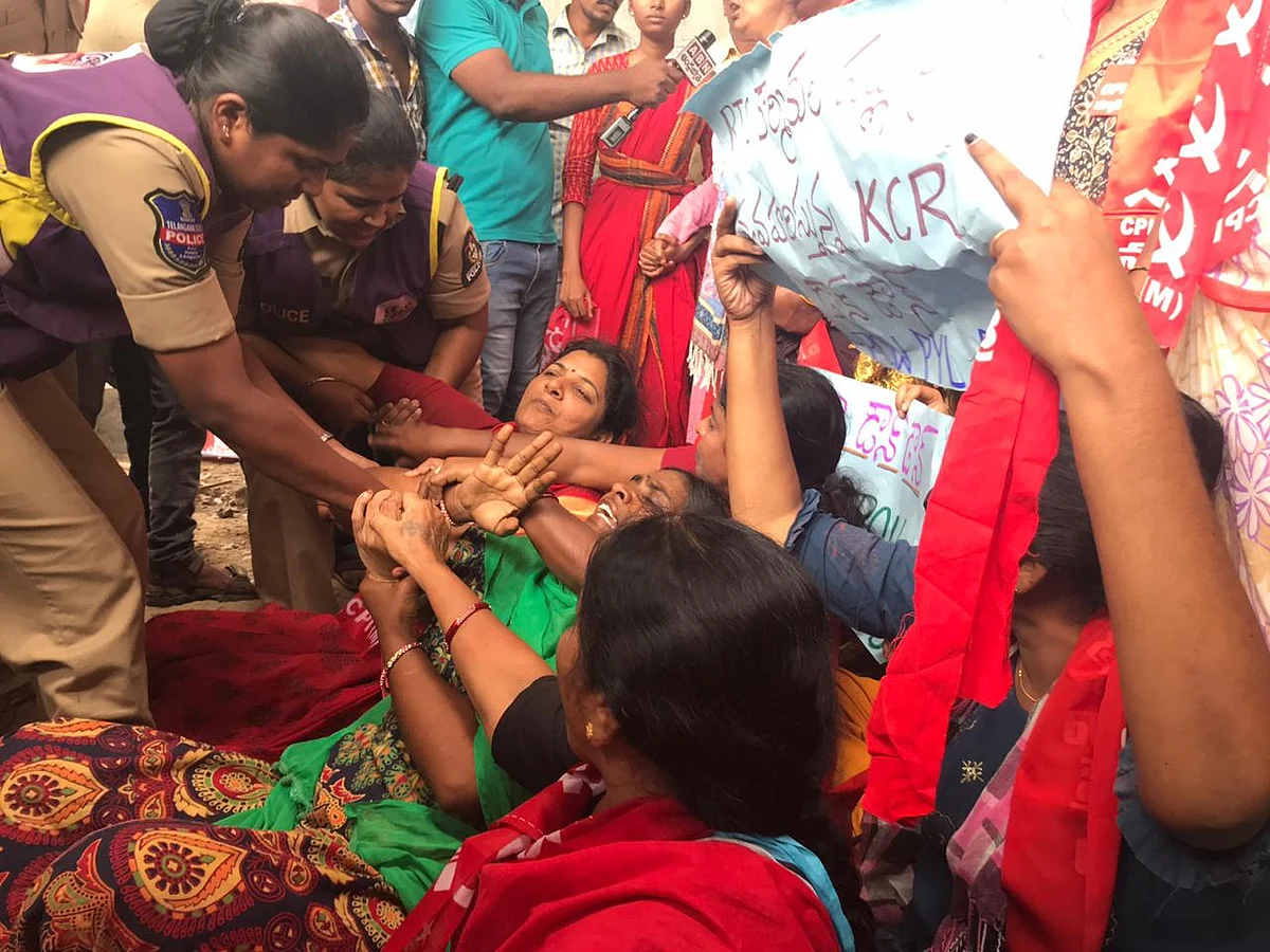 Massive protests in Hyderabad, Telangana against KCR government by employees