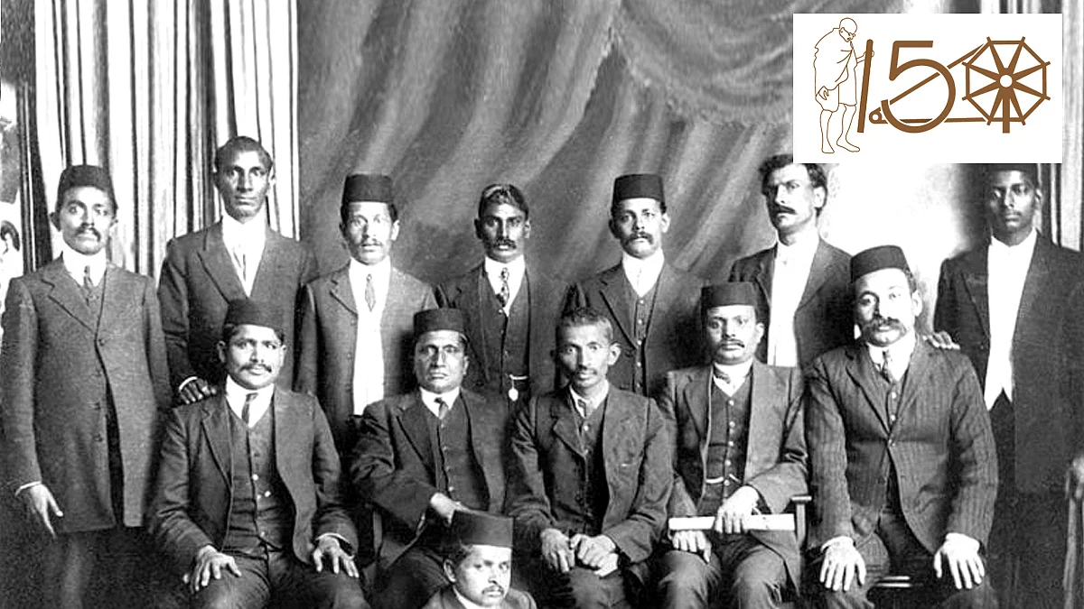 Gandhi with the leaders of the non-violent resistance movement in South Africa (Photo courtesy: social media)