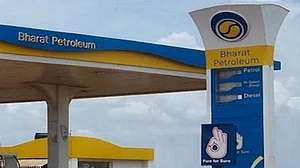 Disinvestment plan of BPCL halted; bidders backed out due to unstable fuel market, complex tax regime