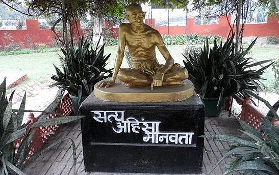 Rare memorabilia from Gandhi’s life wow visitors 