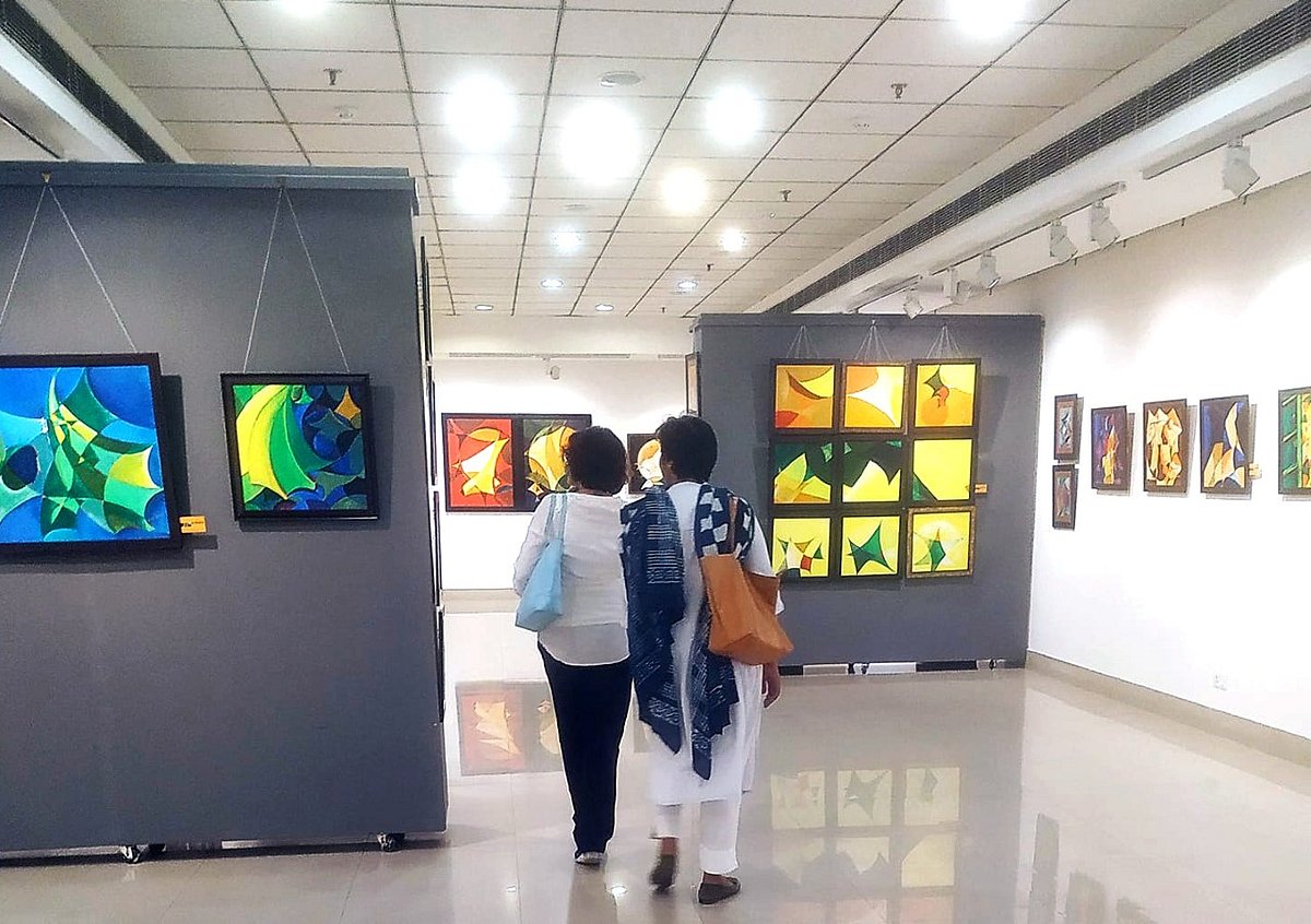 Dancing Kites with super moon