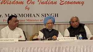 Manmohan Singh: Country hit by a grave economic crisis; govt obsessed with trying to fix blame on Opposition