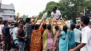 Patna floods: Angry residents protest at several places