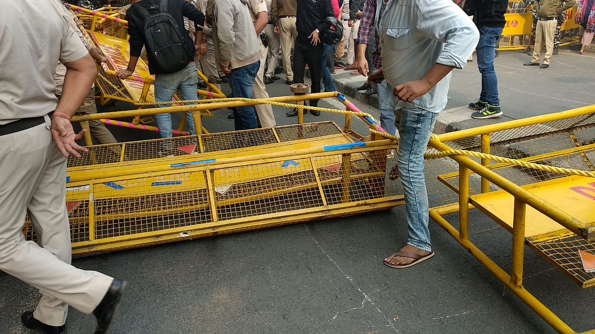 Students stage protest outside JNU over fee hike, dress code