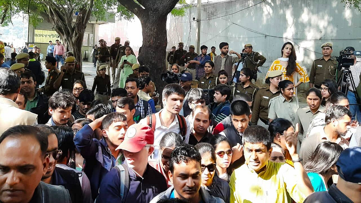 Blind JNU students manhandled by police protest outside PHQ, Delhi on 20th Nov, 2019. (Photo: N Sai Balaji) 
