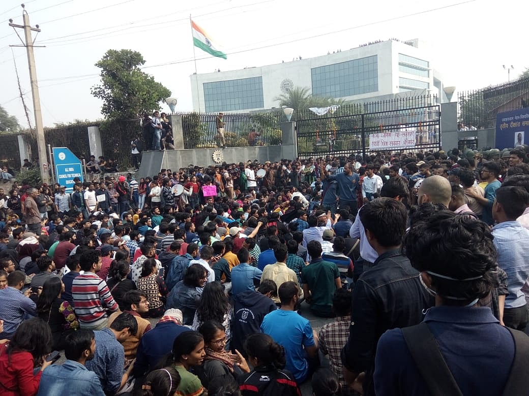 Students stage protest outside JNU over fee hike, dress code