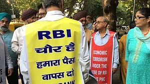PMC depositors gather outside RBI Delhi, demand assurance from central bank
