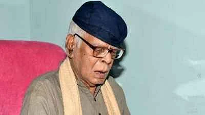 WATCH: Family of Vashishth Narayan Singh made to wait for ambulance