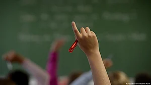 Over 20 thousand schools shut down in India during 2020-21, the number of teachers declined by 1.95%: MoE