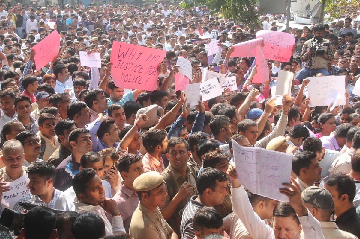 Tis Hazari violence: Best treatment and compensation to be ensured for injured advocates, cops, says Delhi LG