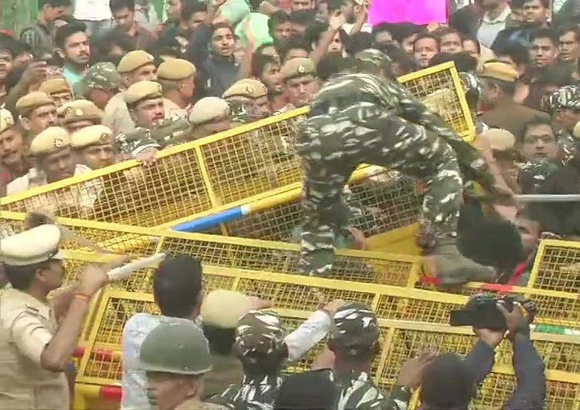 Students stage protest outside JNU over fee hike, dress code