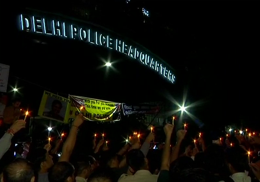 People question Amit Shah’s silence on protests by police personnel in aftermath of Tis Hazari clash