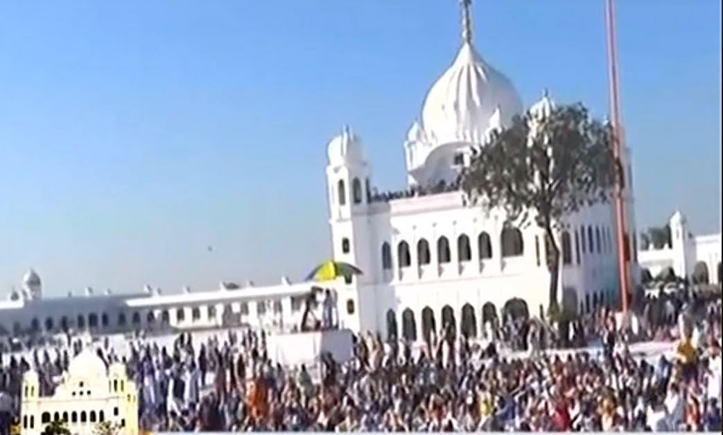 562 pilgrims visit Kartarpur gurdwara on first day, welcomed by Pak PM Imran Khan